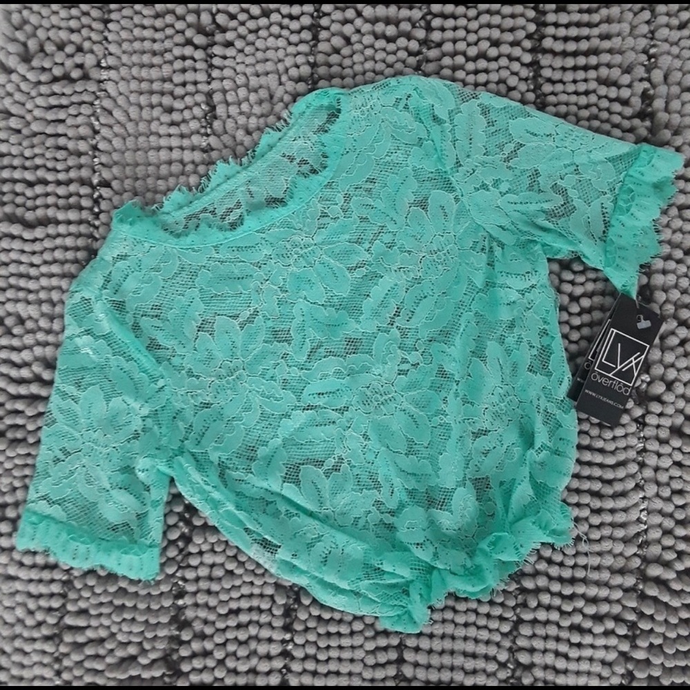 NWT Turquoise lace crop top